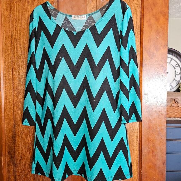 Agenda Women’s Chevron Jacquard 3/4 Sleeve Top M | Multicolor Stretch Knit - Picture 1 of 7